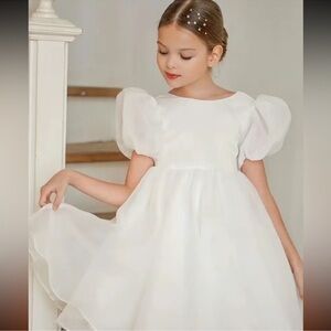 NWT Girl’s Elegant Princess Puff Sleeves Party Dress in Ivory Girl’s New